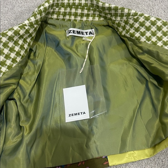 ZEMETA GREEN&WHITE HOUNDSTOOTH CROPPED TWEED BLAZER W/ SATIN&FLORAL BACK PANELS - Picture 10 of 10